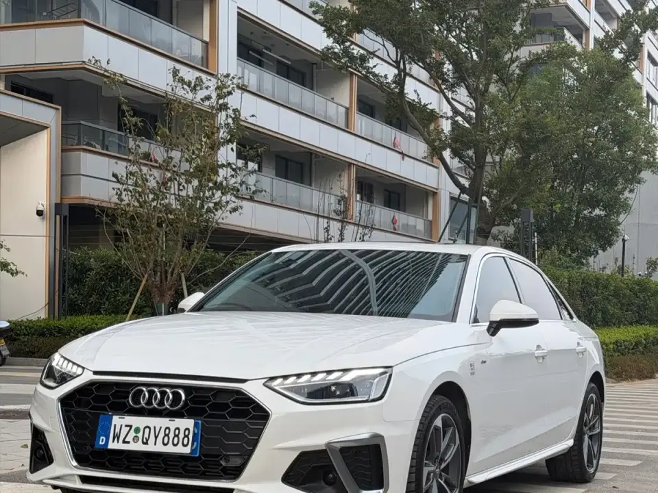 Audi A4L 40 TFSI Fashion Dynamic Edition 2021
