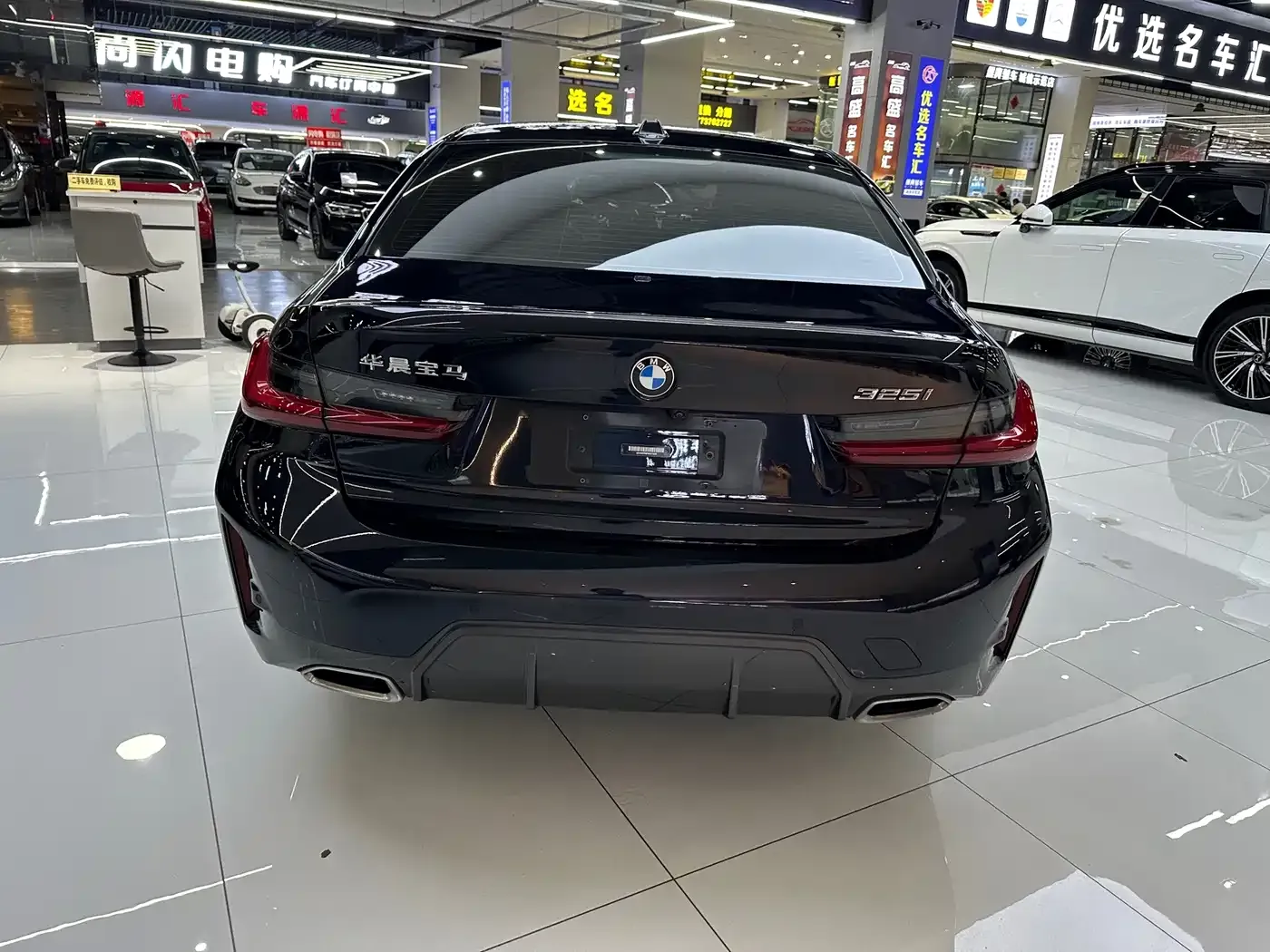 BMW 3 Series 325i M Sport Package 2023 — фото 18
