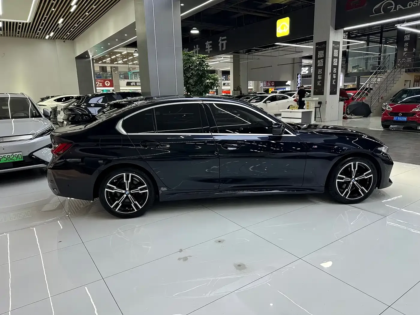 BMW 3 Series 325i M Sport Package 2023 — фото 16