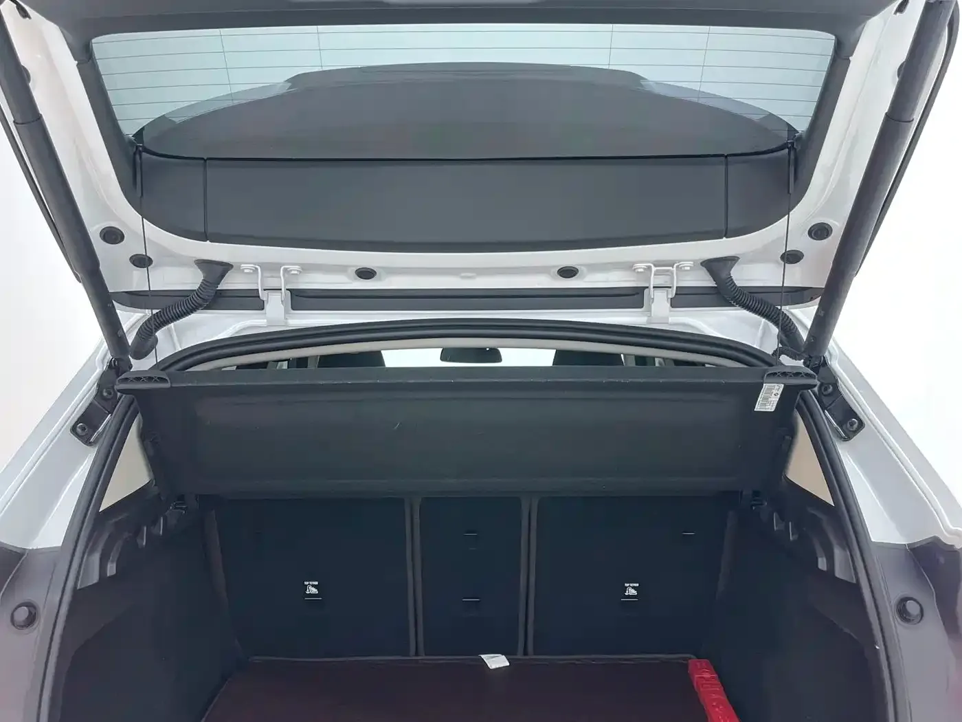 BMW X1 sDrive20Li X Design Package 2023 — фото 13