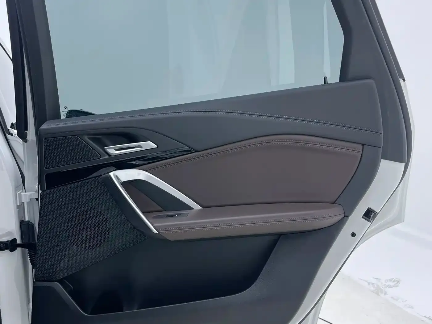 BMW X1 sDrive20Li X Design Package 2023 — фото 12