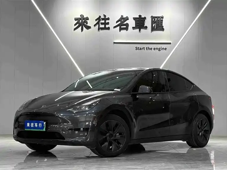 Tesla Model Y Rear-Wheel Drive Version 2024
