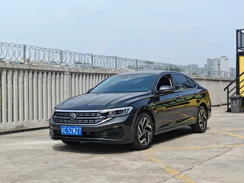 Volkswagen Sagitar 300TSI DSG Surpassing Edition 2023