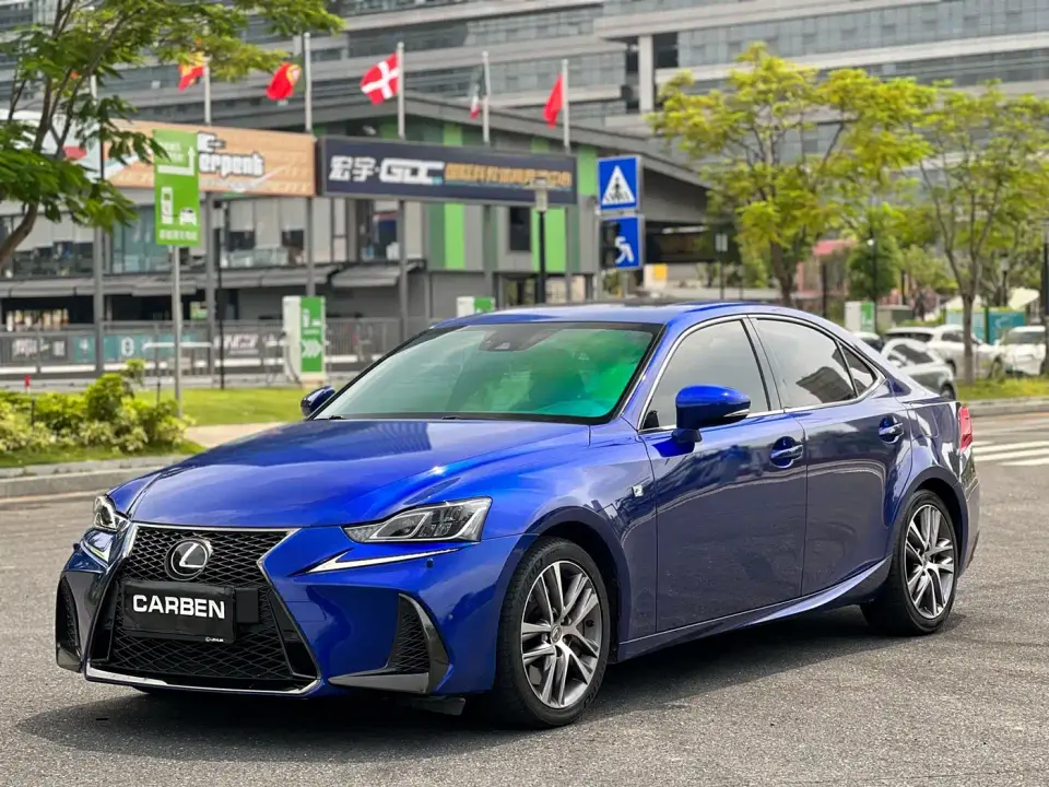 Lexus IS 300 F SPORT 2019