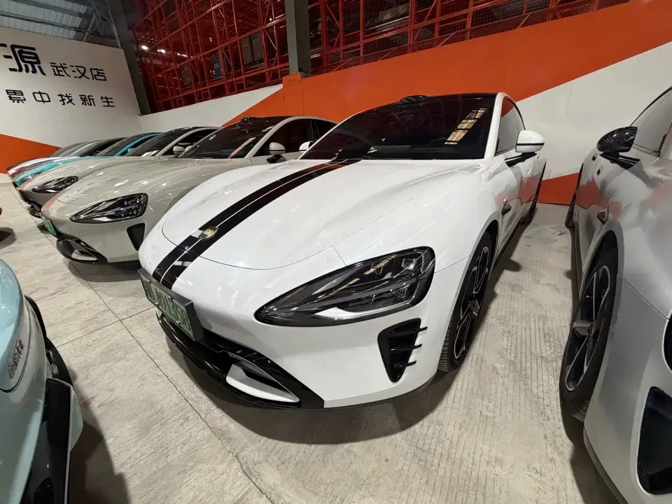 Xiaomi Auto Xiaomi SU7 AWD Extended Range Advanced Smart Driving Max Edition 2025