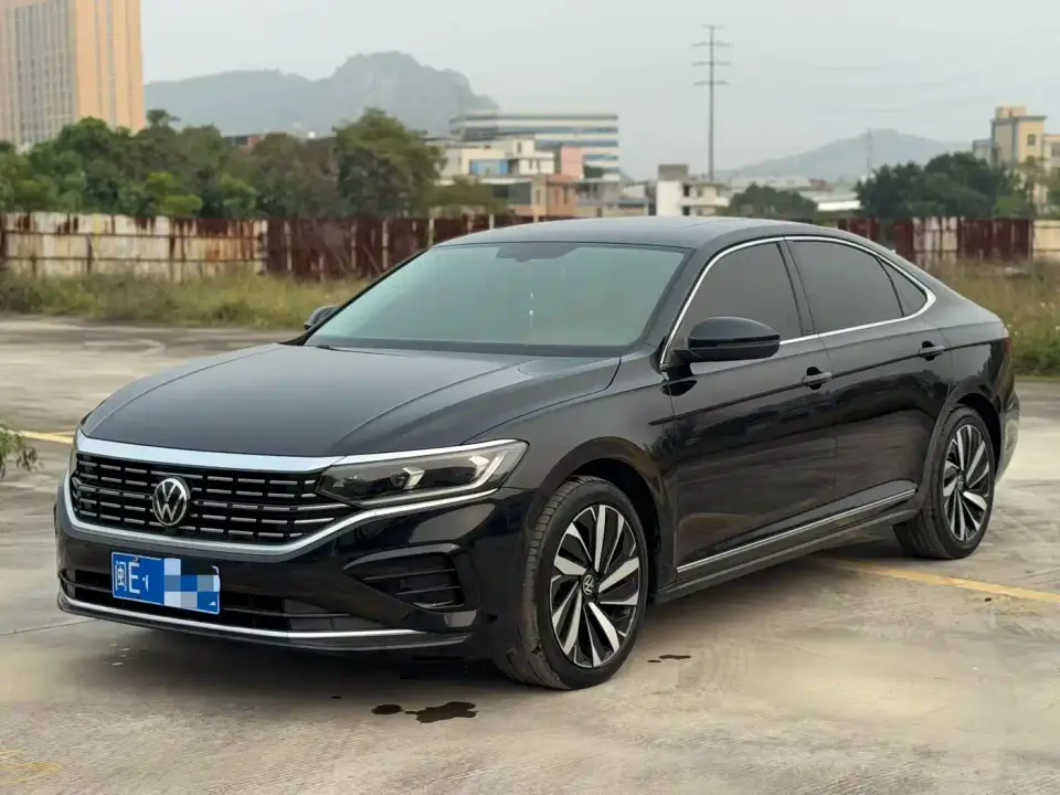 Volkswagen Passat 330TSI Elite Edition 2022