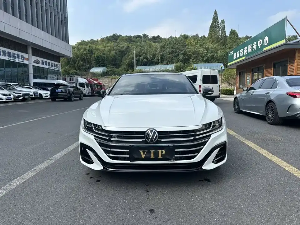 Volkswagen FAW-Volkswagen CC Facelift 380TSI Eye-catching Public Edition 2025