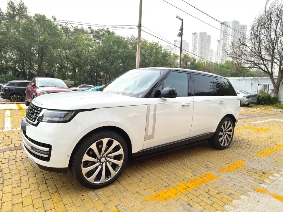 Land Rover Range Rover 3.0 L6 400PS Genesis Extended Version 2023