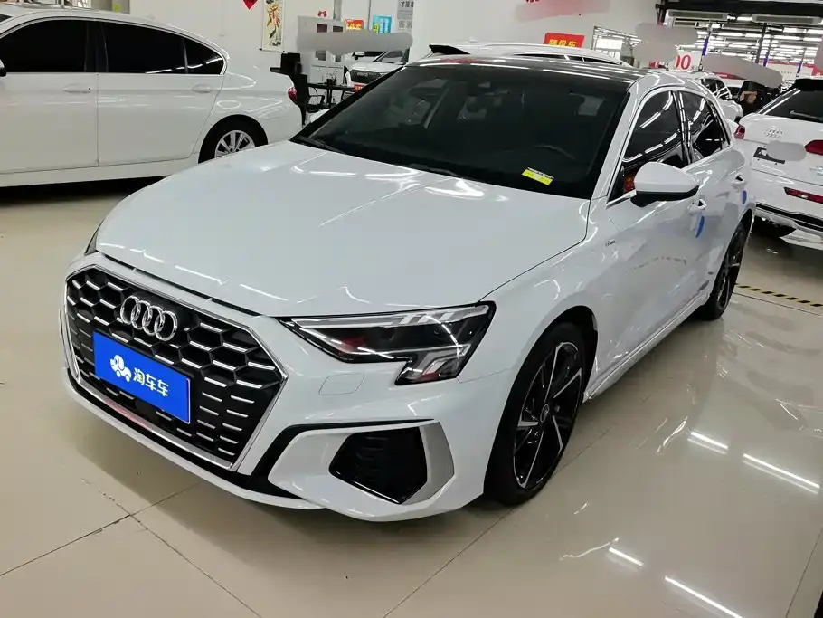 Audi A3 Model Sportback 35 TFSI Fashion Sport 2024