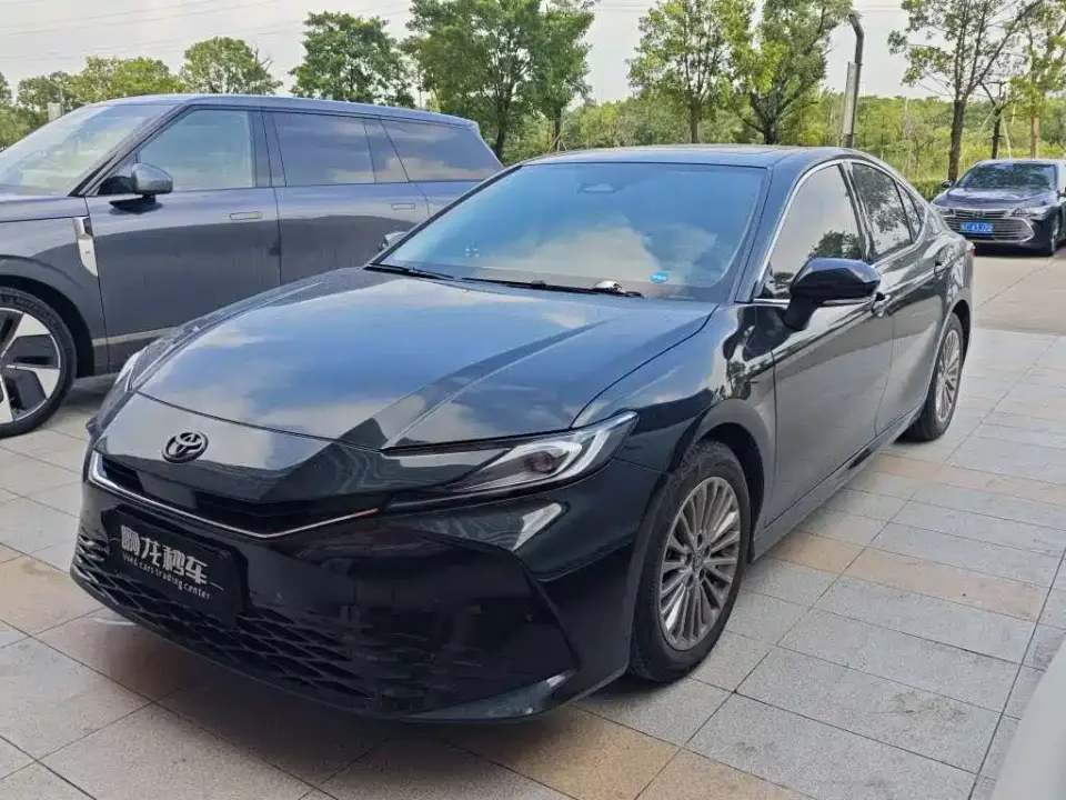 Toyota Camry 2.0E Elite Edition 2025