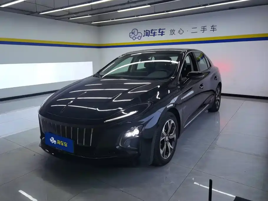 Hongqi E-QM5 Facelift Basic Travel Edition 2024