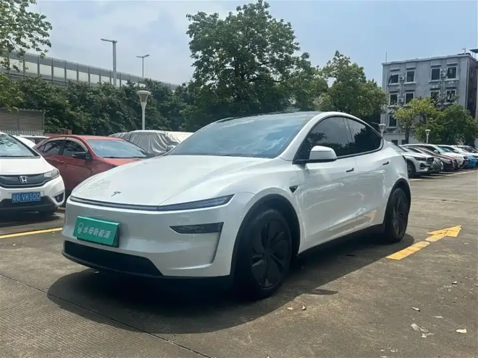 Tesla Model Y Rear-Wheel Drive 2025