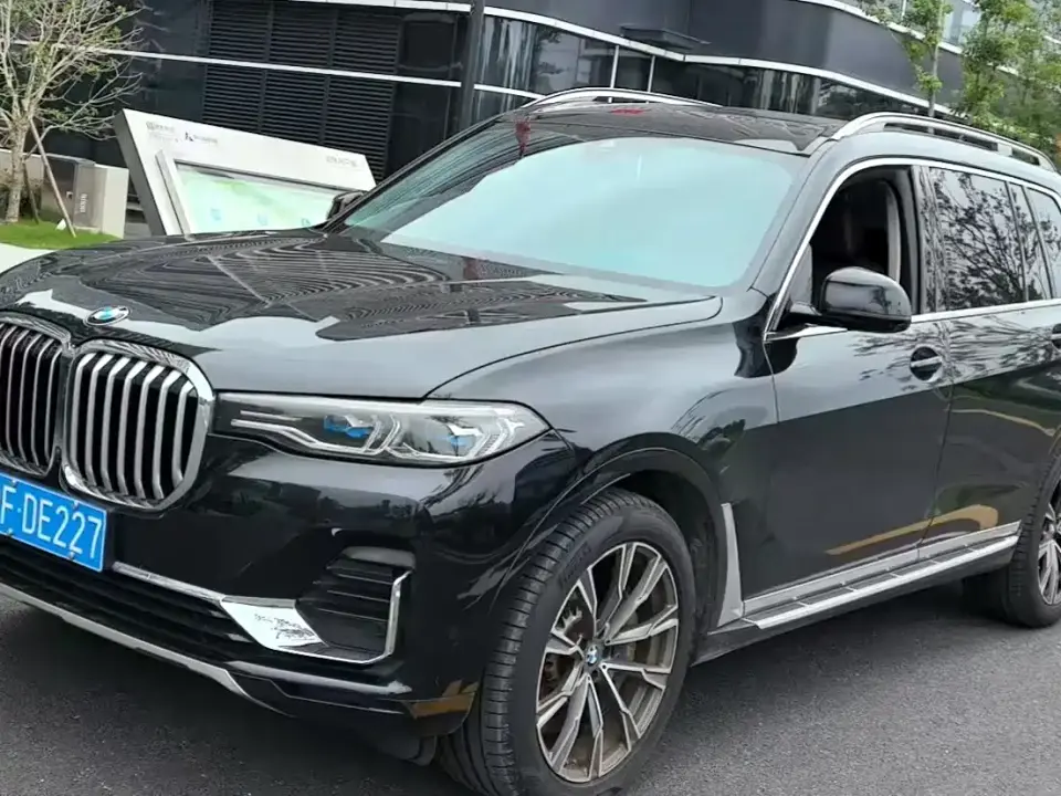 BMW X7 xDrive40i Premium Luxury Package 2022