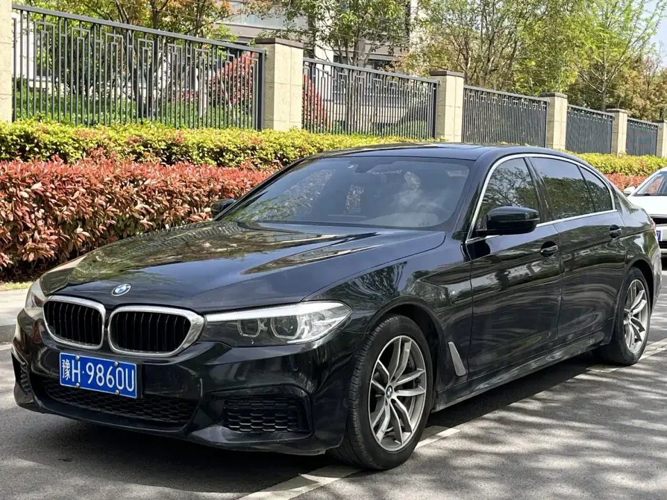 BMW 5 Series 525Li M Sport Package 2021
