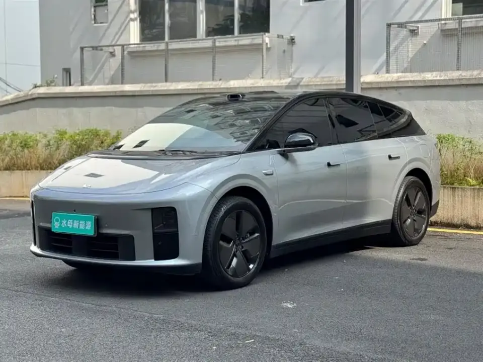 Li Auto i6 2WD Base Model 2026