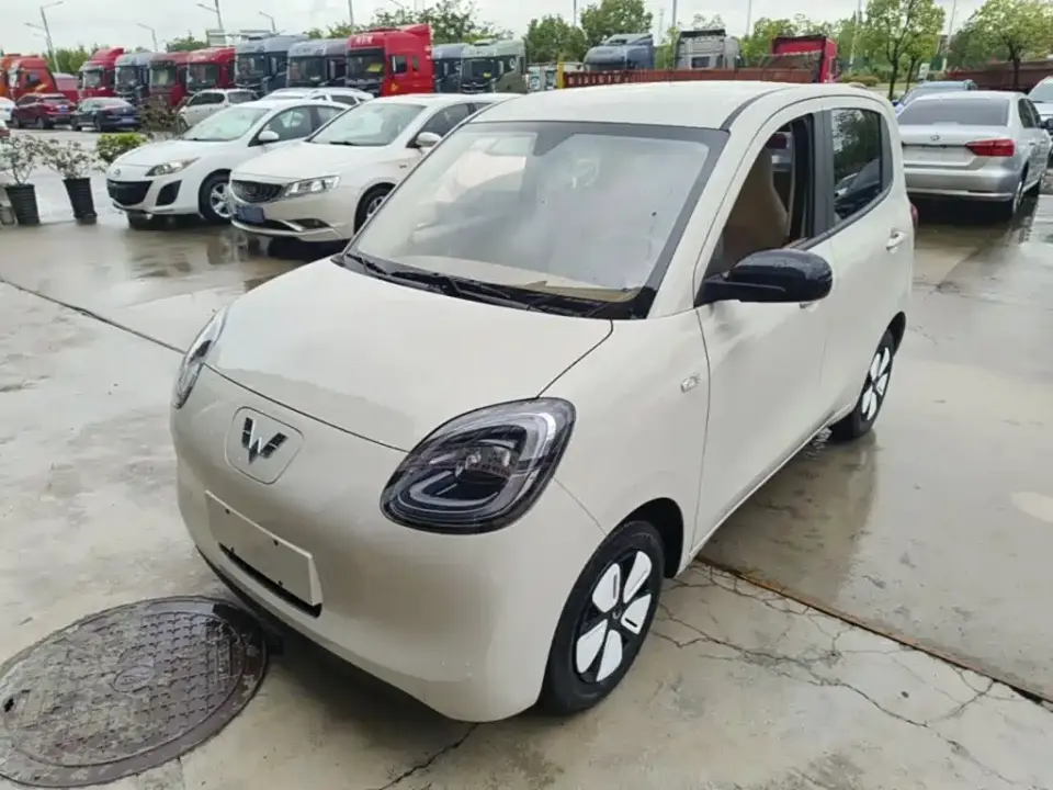 Wuling Motors Hongguang MINIEV 4-Door Advanced 2025
