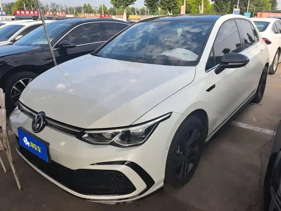 Volkswagen Golf Model 280TSI DSG R-Line 2023