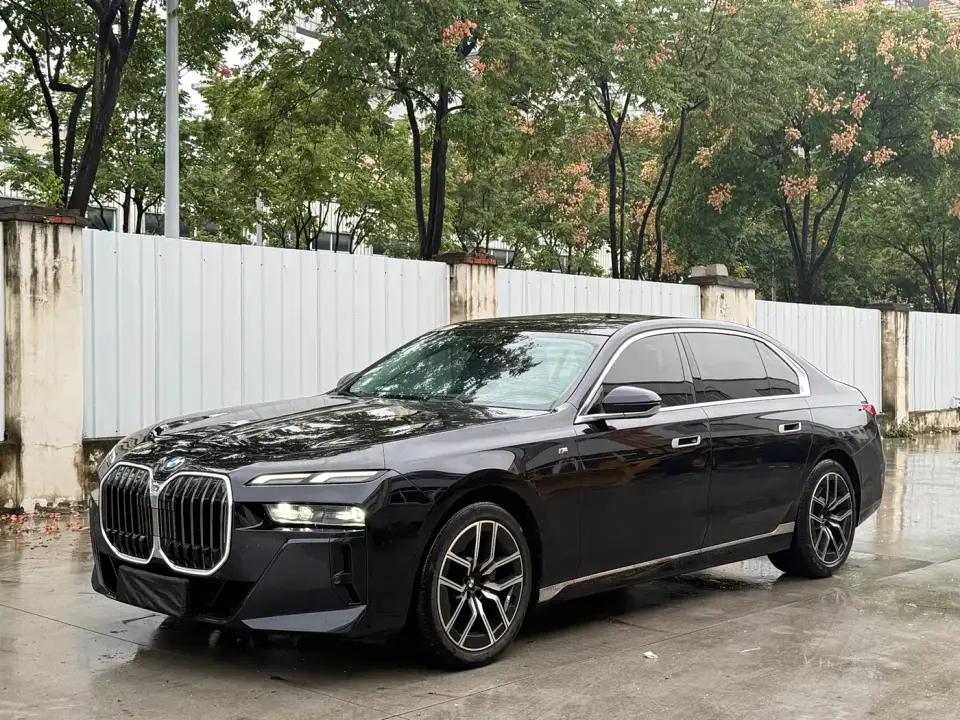 BMW 7 Series Model 735Li M Sport Package 2023