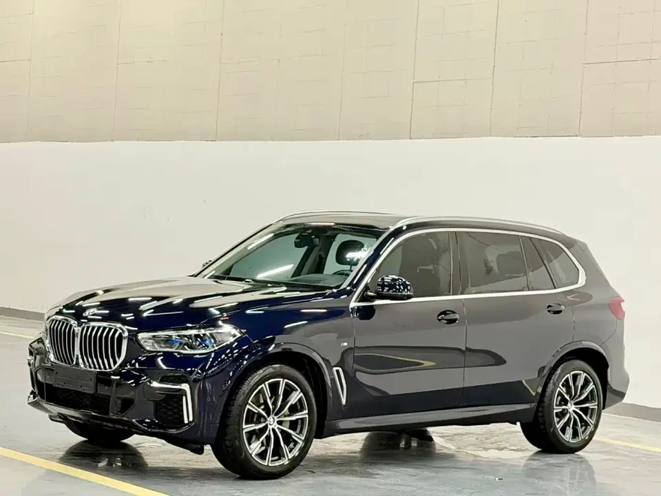 BMW X5 xDrive 30Li Premium M Sport Package 2023