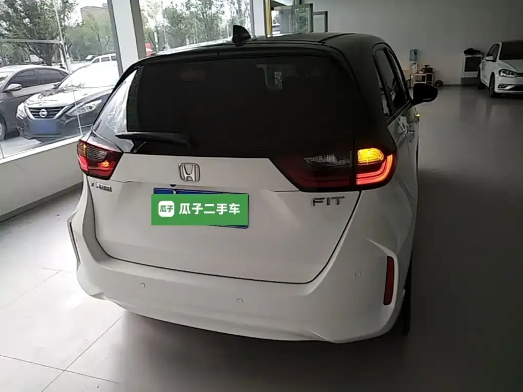 Honda Fit 1.5L CVT Trend Edition 2023 — фото 4