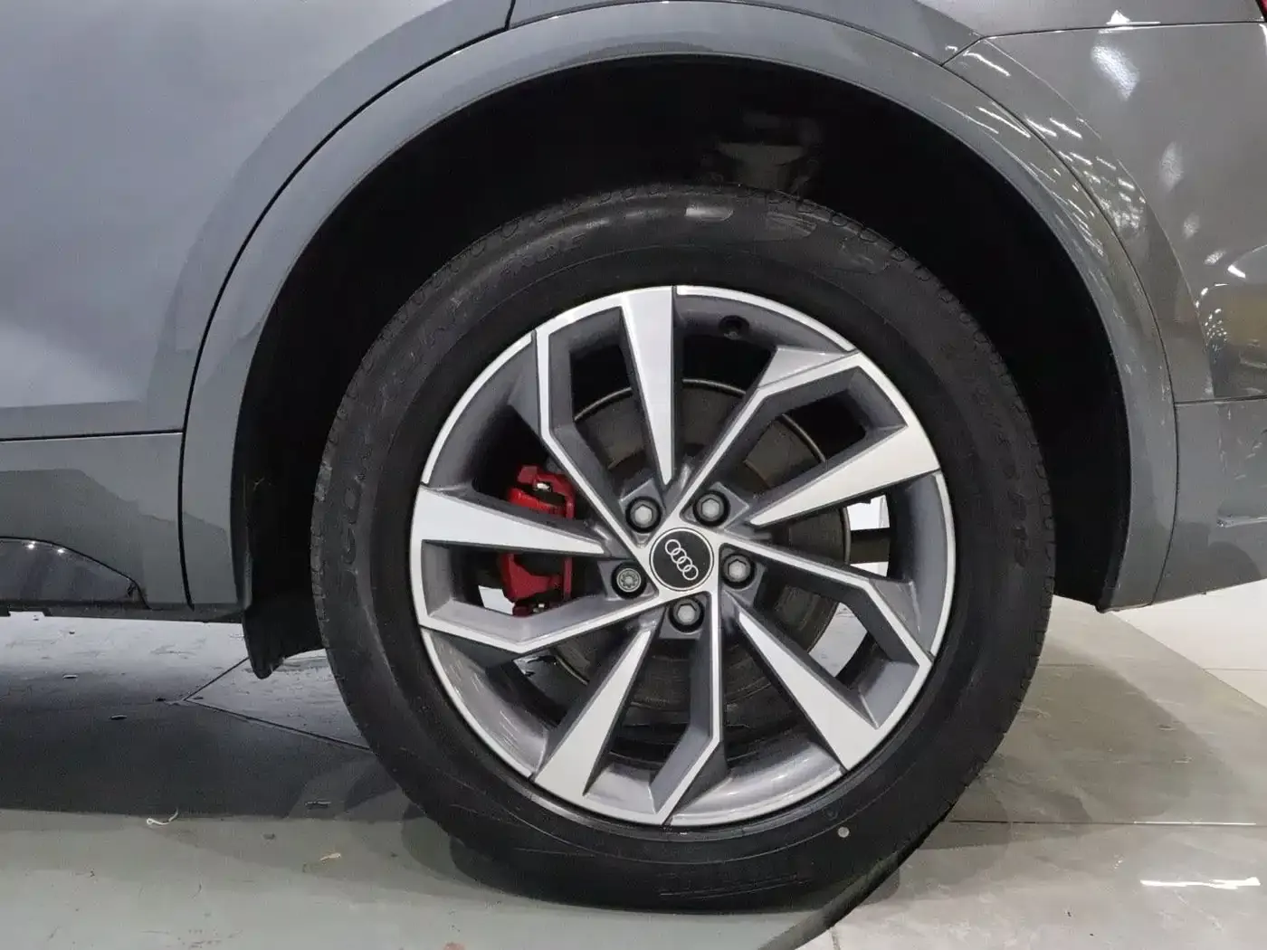 Audi Q5L Model 40 TFSI Luxury Dynamic 2024 — фото 21