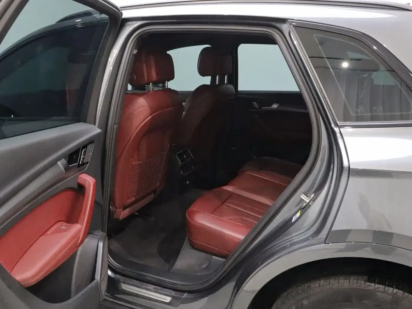 Audi Q5L Model 40 TFSI Luxury Dynamic 2024 — фото 12
