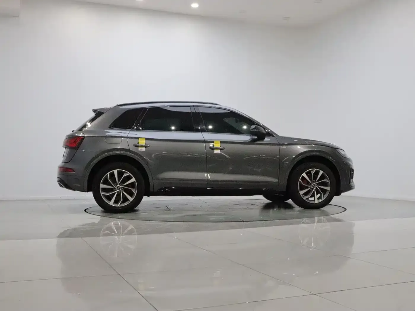 Audi Q5L Model 40 TFSI Luxury Dynamic 2024 — фото 7