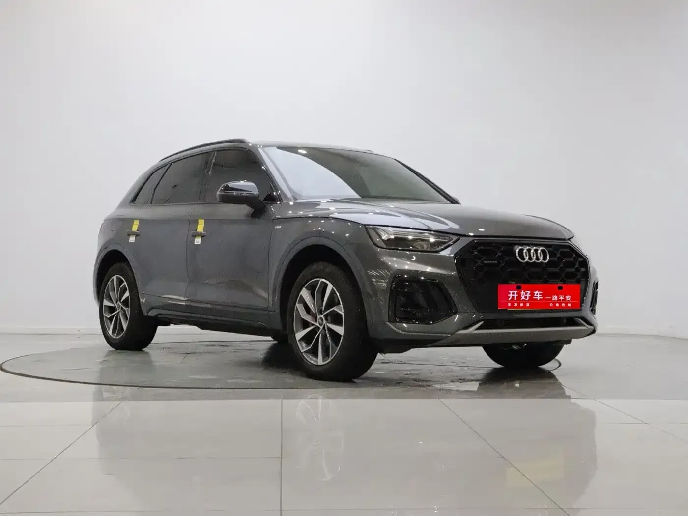 Audi Q5L Model 40 TFSI Luxury Dynamic 2024 — фото 3