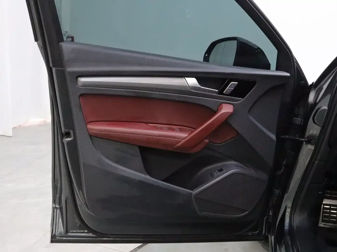 Audi Q5L Model 40 TFSI Luxury Dynamic 2024 — фото 10
