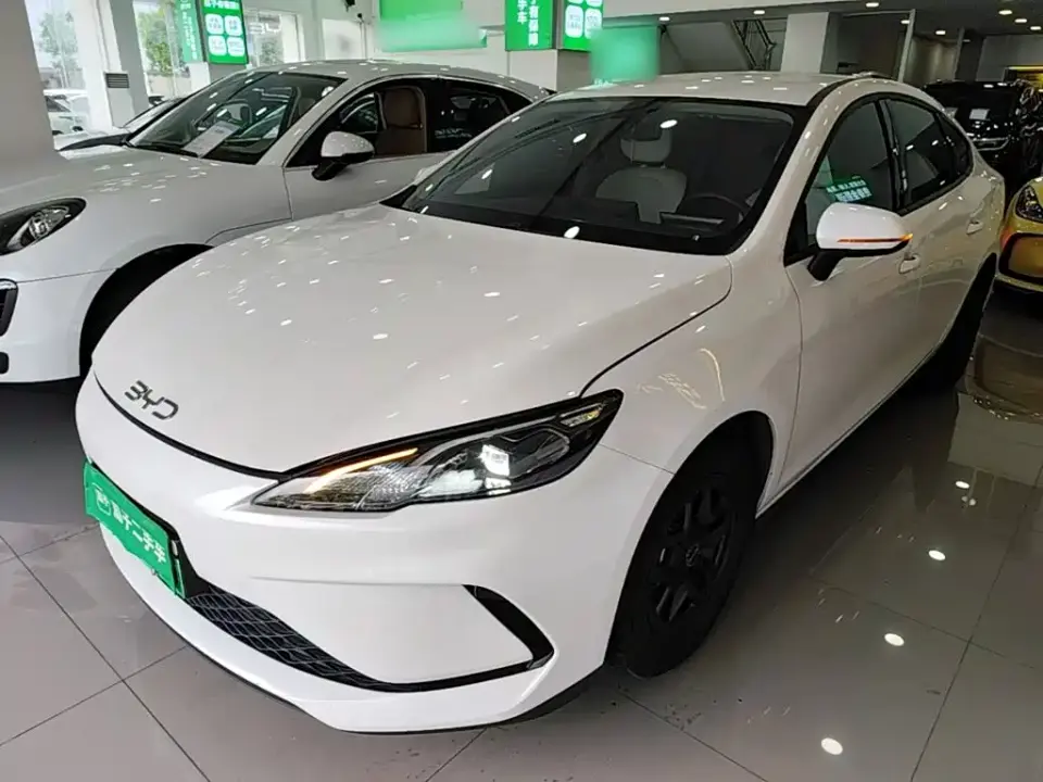 BYD Hai Bao 05 DM-i DM-i Smart Drive Edition 55KM Luxury 2025
