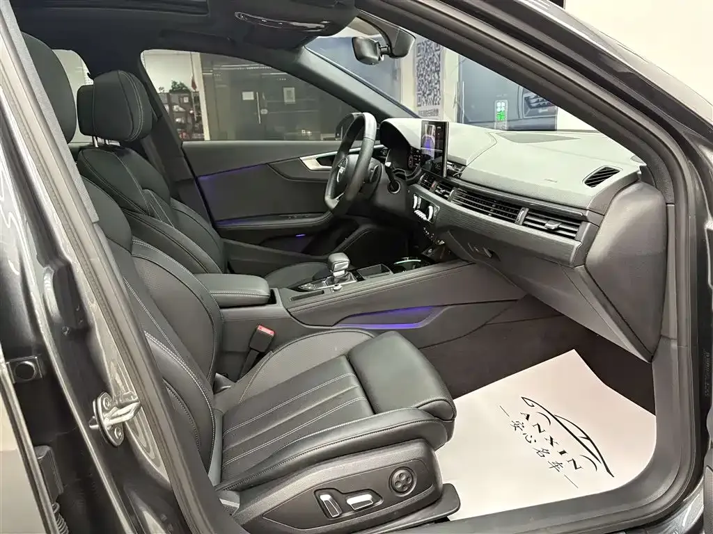 Audi A4L 40 TFSI Luxury Dynamic 2024 — фото 17