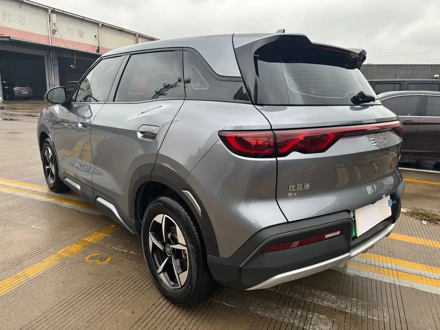 BYD Yuan UP 401KM Leading Edition 2024 — фото 4