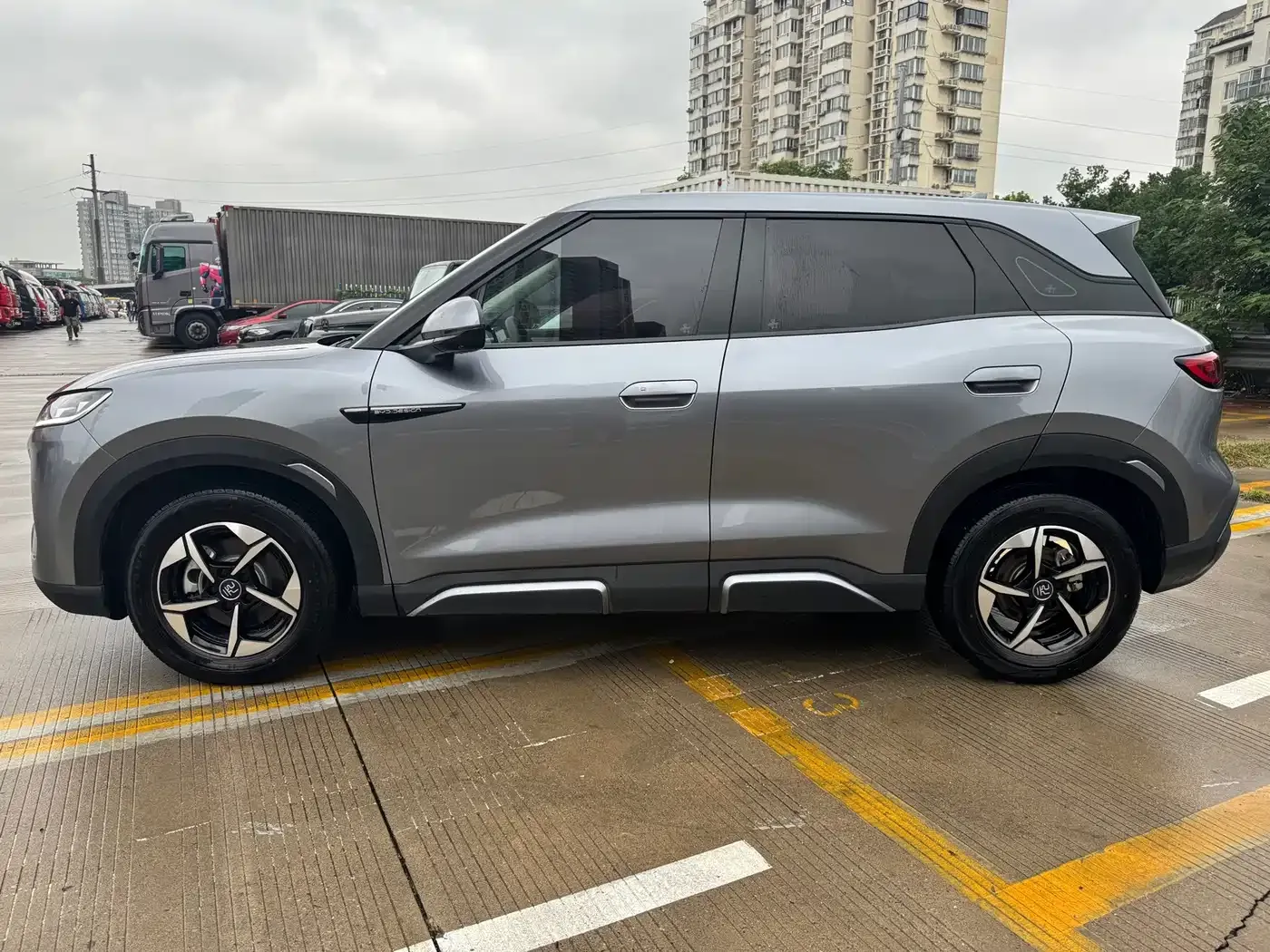 BYD Yuan UP 401KM Leading Edition 2024 — фото 3
