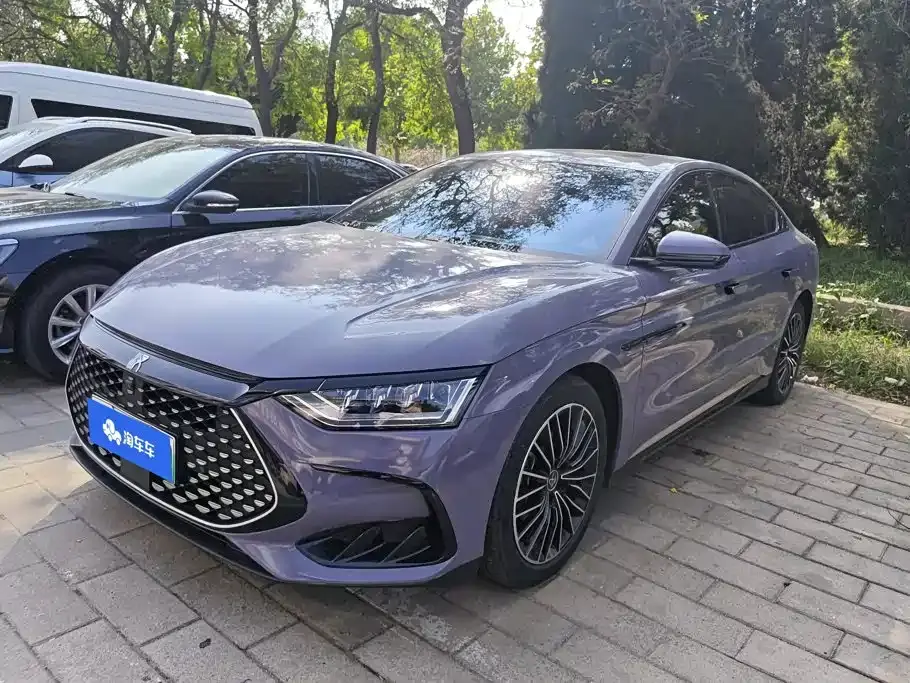 BYD Han DM-i Glory Edition 121KM Honor 2024