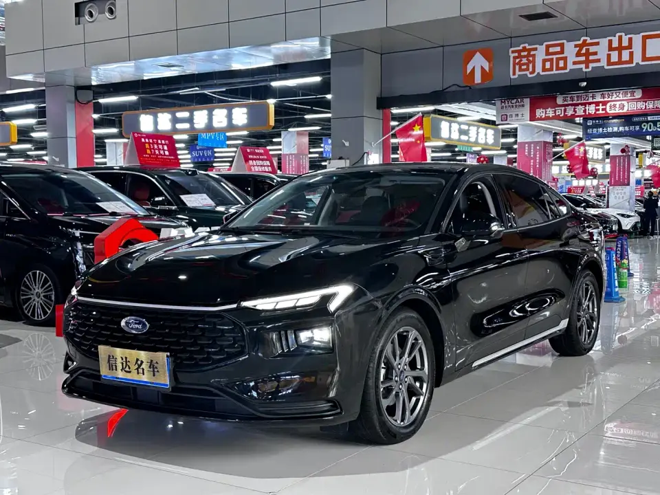 Ford Mondeo 2.0T EcoBoost Luxury 2025