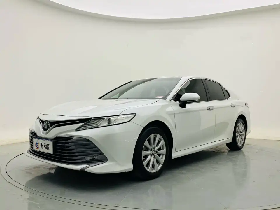 Toyota Camry 2.0G Luxury (China V) 2019