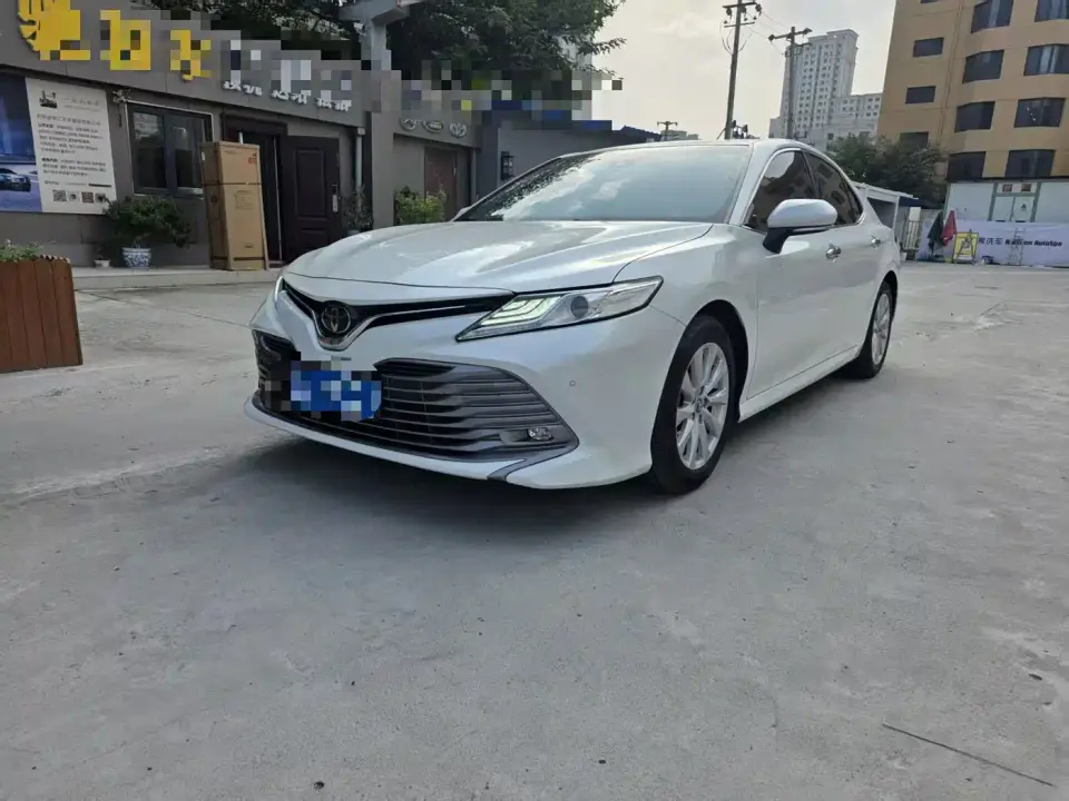 Toyota Camry 2.0G Luxury (China V) 2019
