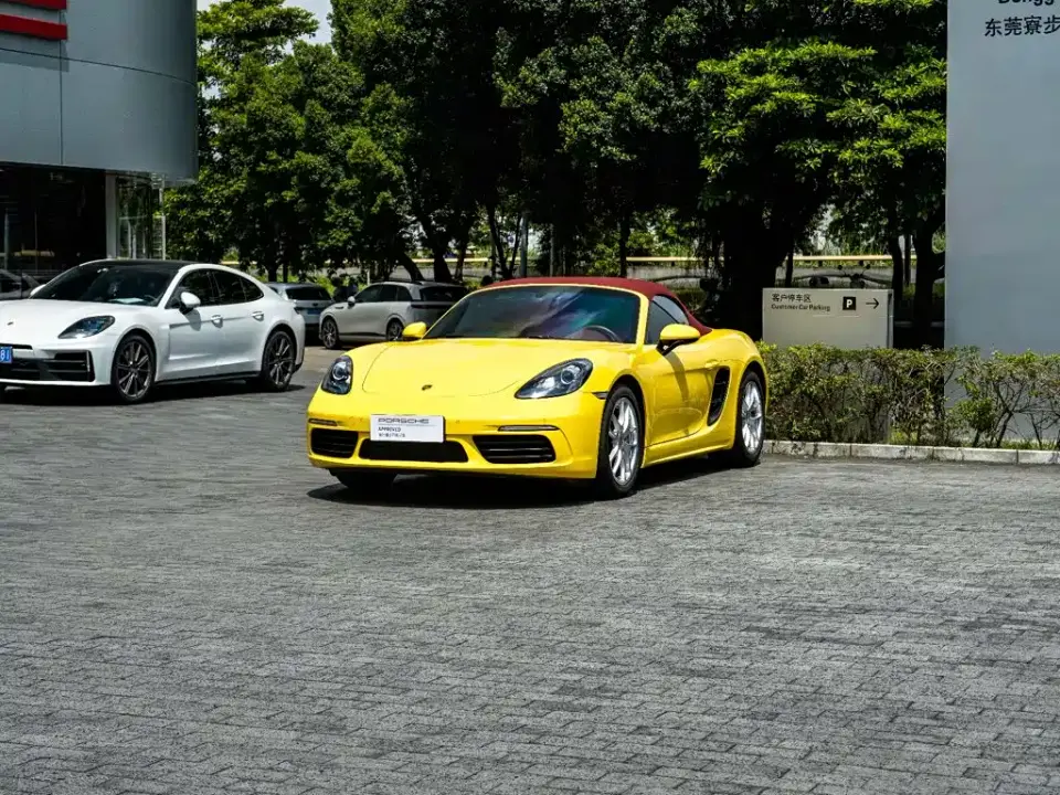 Porsche 718 Boxster 2.0T 2025