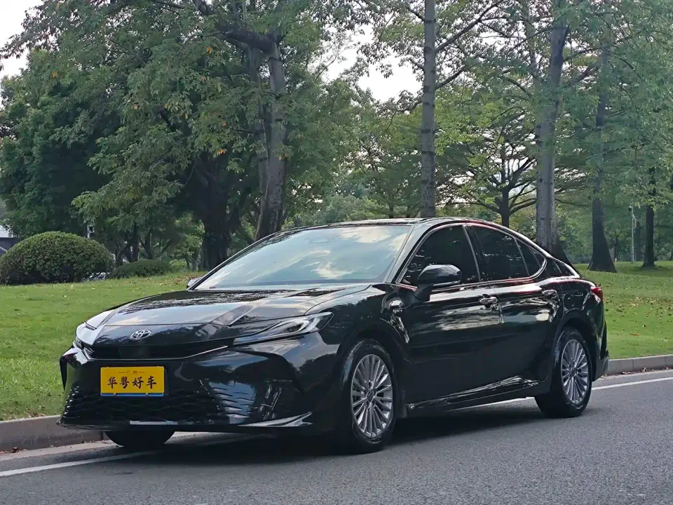 Toyota Camry Hybrid 2.0HGVP Luxury Edition 2024