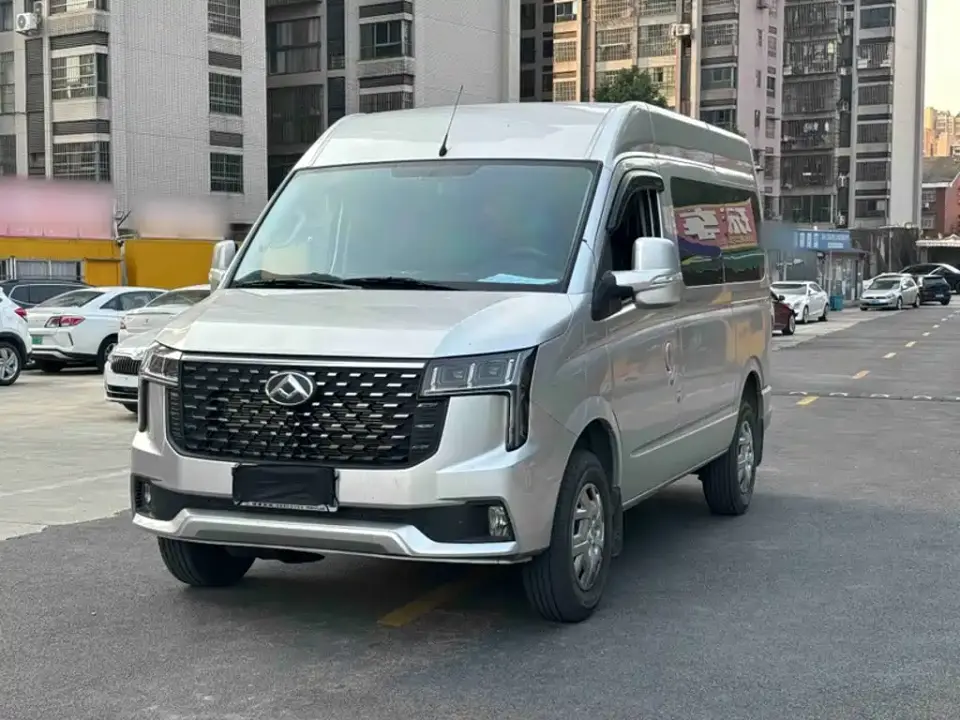 SAIC Maxus Xintu V80 PRO Aoyun Express 2.0T Automatic Short Wheelbase Medium Roof 7/8/9-Seater 2025