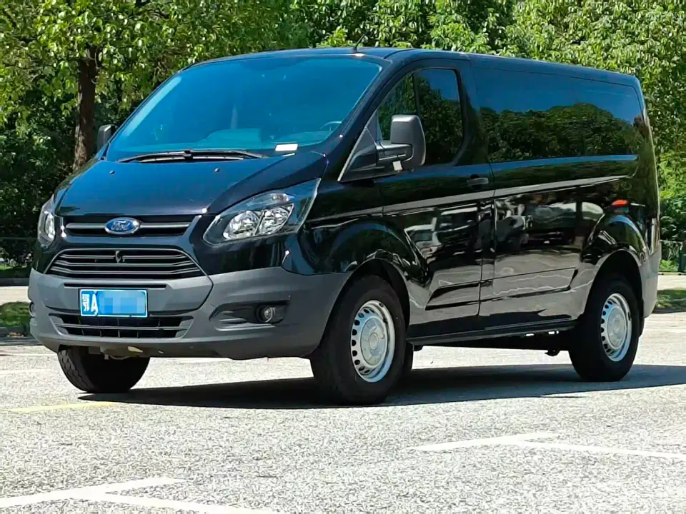 Ford Transit 2.0T Diesel Multi-Purpose Commercial Vehicle Short Wheelbase Low Roof 6-Seater China VI 2023