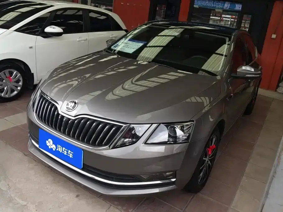 Skoda Octavia TSI230 DSG Zhixing Luxury Edition China VI 2019