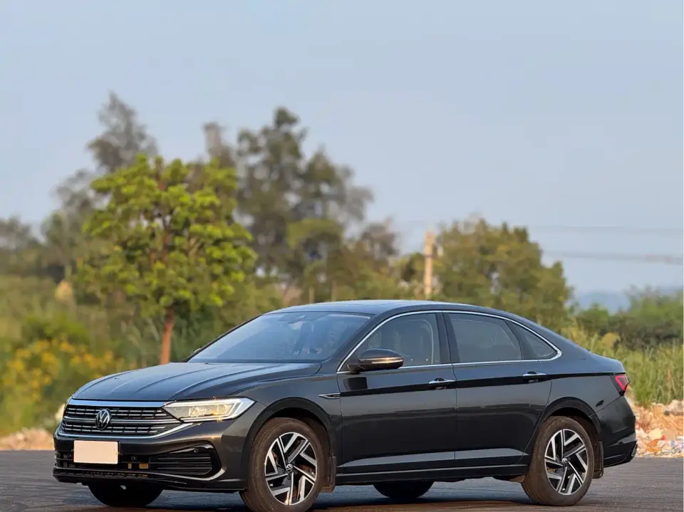 Volkswagen Sagitar 300TSI DSG Surpass Edition 2024