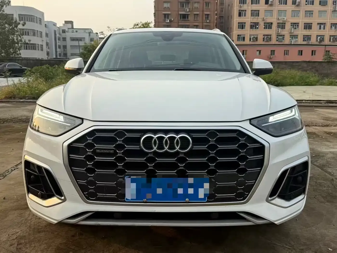 Audi Q5L Model 40 TFSI Luxury Dynamic 2024 — фото 2