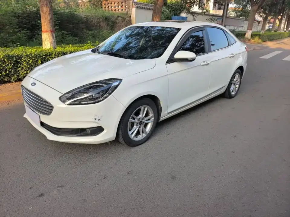 Ford Escort Facelift 1.5L Auto Comfort Edition China VI 2020