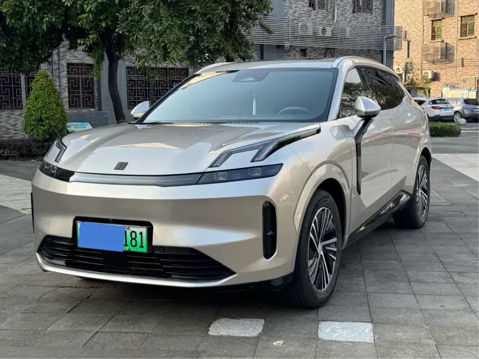 Lynk & Co 08 EM-P 120km Long Range Plus 2025