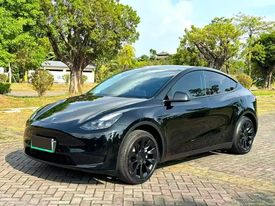 Tesla Model Y Facelift Rear-Wheel Drive Version 2023