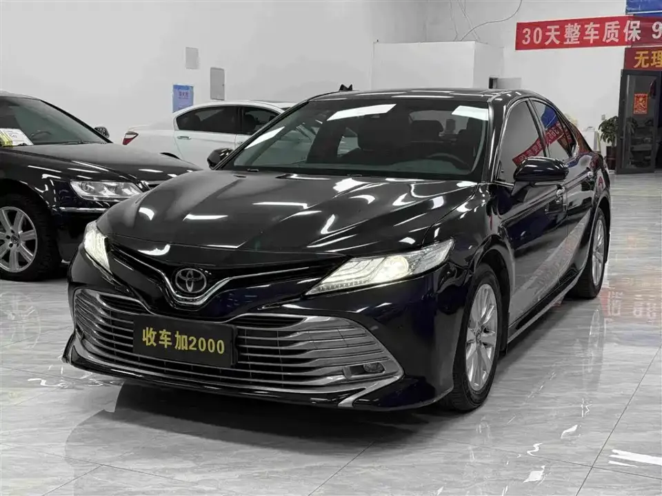 Toyota Camry 2.0G Luxury (China V) 2019