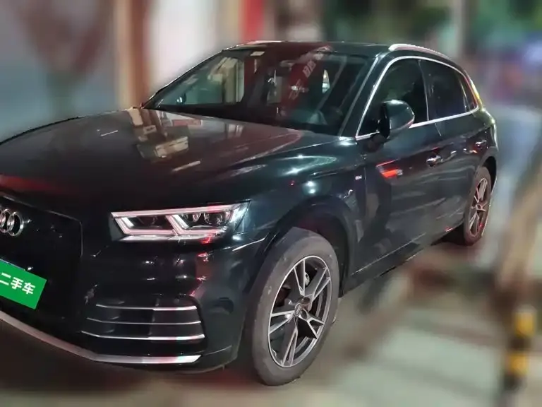 Audi Q5L Facelift 40 TFSI Honor Fashion 2021