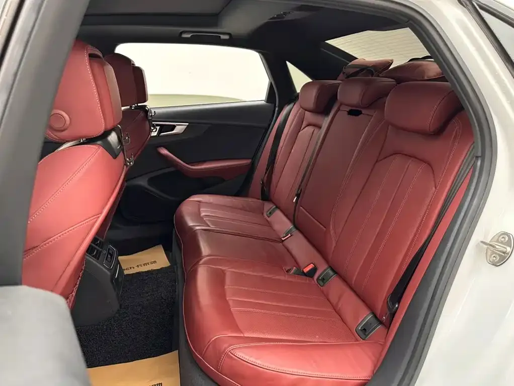 Audi A4L 40 TFSI Luxury Dynamic 2024 — фото 9